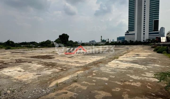 Disewakan lahan kosong di gatot subroto sesuai kebutuhan bisa sebagian