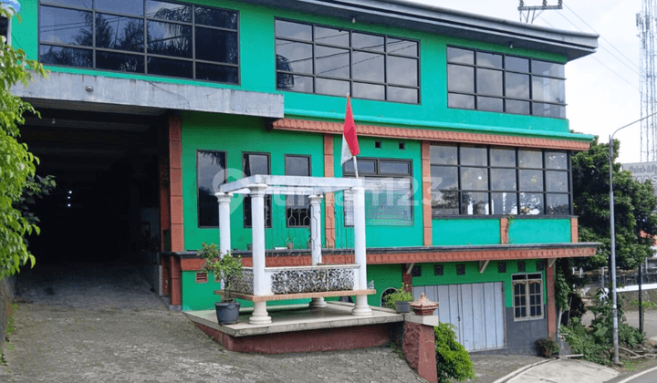 Dijual Hotel Ijin Usaha Aktif 31 Kamar Dekat Alun-Alun Bandungan Semarang