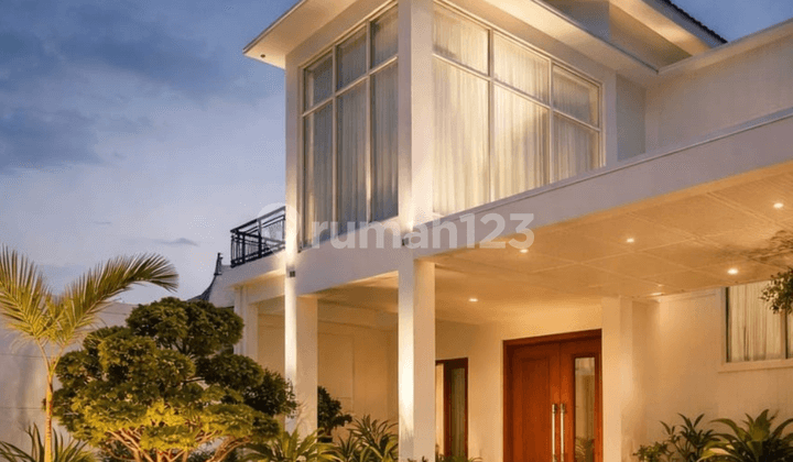 Jual Rumah Mewah Ada Kolam Renang di Ring 1 Kota Solo Banyuanyar Banjarsari