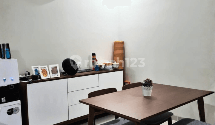 Sewa Rumah 2 Lantai Ada water Heater Siap Huni di Citragrand