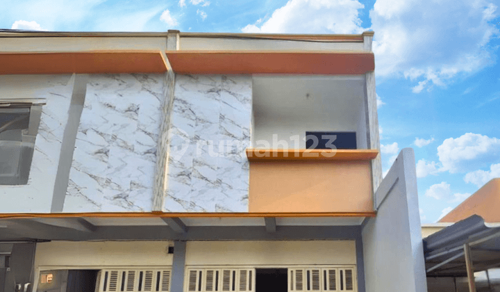 Ruko 2 Lantai Area Pusat Bisnis 1 menit ke Alun-alun Kudus Di Ronggolawe