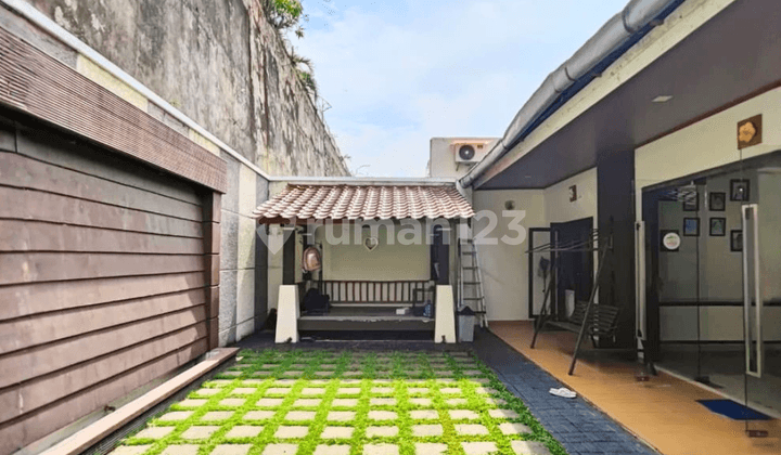 Luxury Fully Furnished House for Rent in Elite Area at Candi Golf Semarang