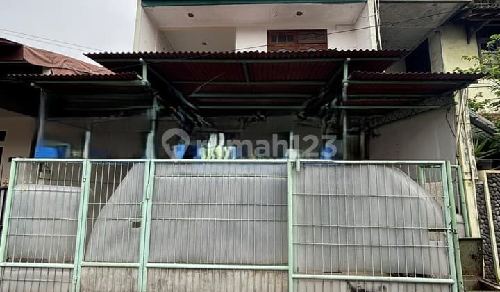 Dijual Rumah 2 Lantai di Duren Sawit Jakarta