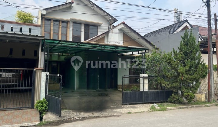 Dijual Rumah Luas 2 Lantai Dekat Stasiun LRT di Pekayon Bekasi