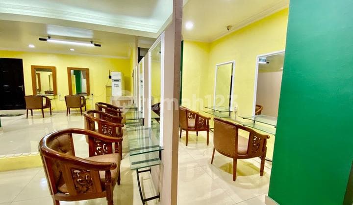 Rumah : Usaha/Kantor Luas Tanah.523 M2. di Kebayoran Baru Jakarta Selatan