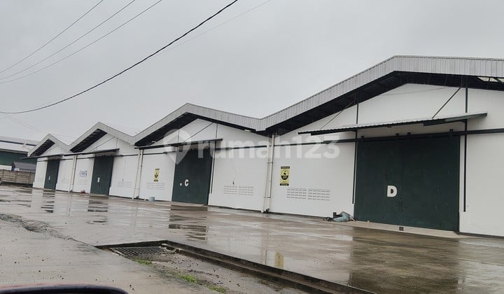 Di Sewakan Gudang Industri Di Komplek Industrial Buditextindo Raya .siap Pakai .akses Cor Beton.40 Feet . Ready 4 Unit Gandeng.total 4416 M2tersedia Listrik 190kva