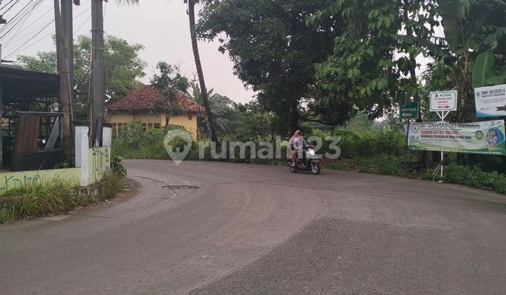 Tanah Komersial Di jual. Di pinggir jalan raya Tigarksa .5 menit dari Pemda Tangerang 4 Mnit dari RSUD Tigarksa. Pasar. 10 menit dari Golf dan Stasiun .