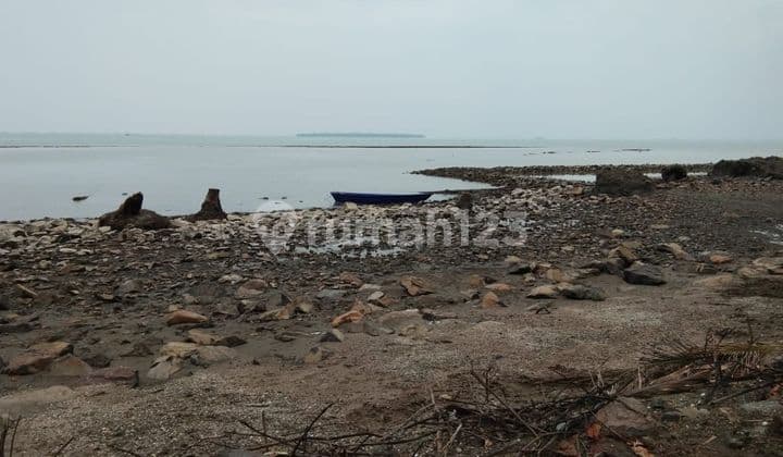 Tanah Wisata Pinggir Pantai Di Jual .cocok Untuk Villa,Hotel,Bungalow dll. Lokasi Strategis dekat dengan Wisata.800 mtr. Asoka Resort ,Deket Tanjung Lesung. -+ 5 Exit ********.Panimbang