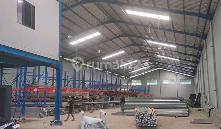 Balaraja Industrial Warehouse for Rent. 40 Feet Access. Only 15 Minutes from Balaraja Barat Toll Gate.