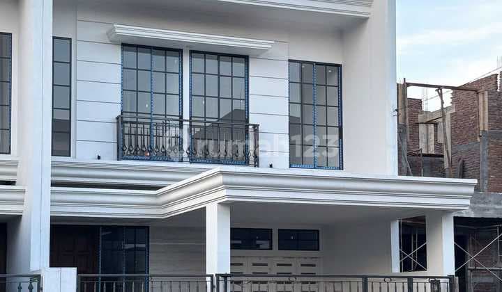 Rumah Araya 2, Brand New Minimalist House in East Surabaya