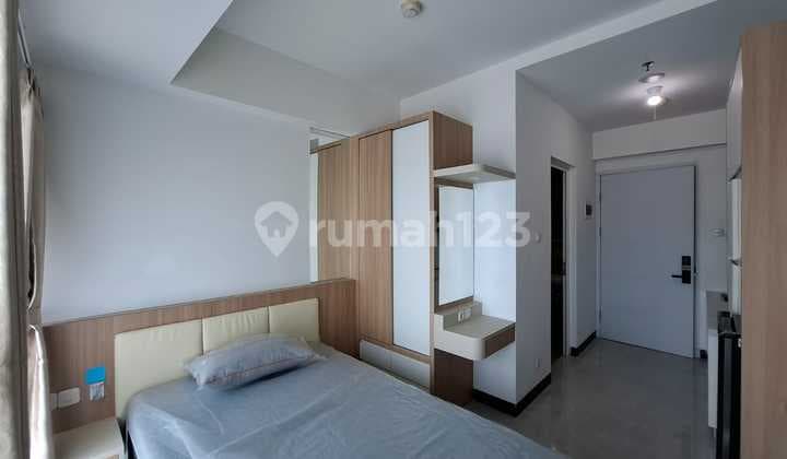 Sewa Apartemen Westown View Lt 10, Kondisi Furnish Siap Langsung Huni