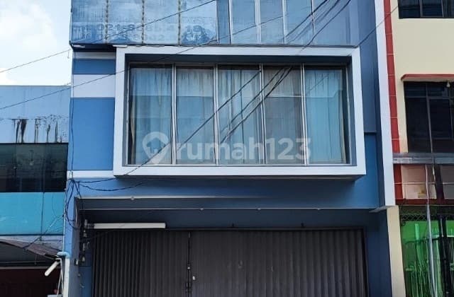 Ruko 4 Lantai Lokasi Sangat Strategis di Bekasi