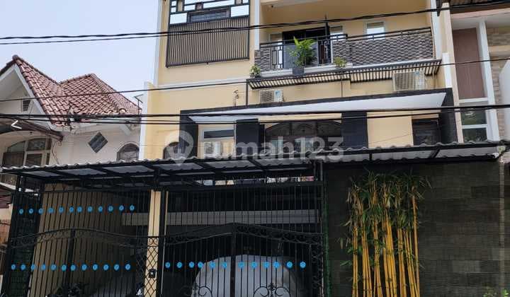 Rumah Siap Huni 3 Lantai Dekat Mal Kelapa Gading, Jakarta.utara