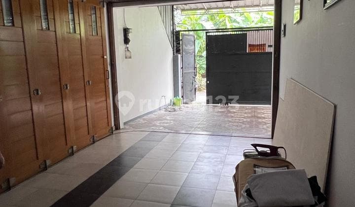 Rumah Dekat Rs Eka Dan Stasiun Di Tebet, Jakarta Selatan