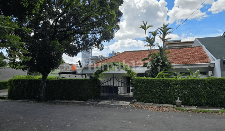 Rumah Hoek Luas Dan Strategis Di Pancoran,jakarta Selatan