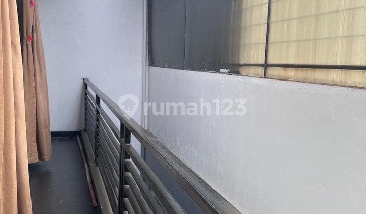 Rumah Dekat Rs Eka Dan Stasiun Di Tebet, Jakarta Selatan