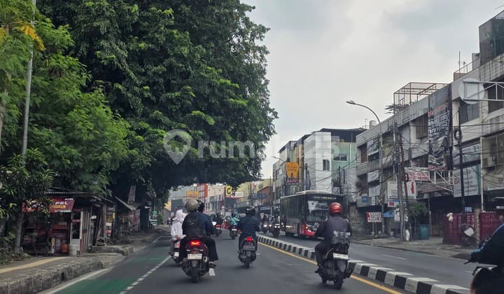 Tempat Usaha Dekat Mall dan Stasiun Kereta Api di Bekasi