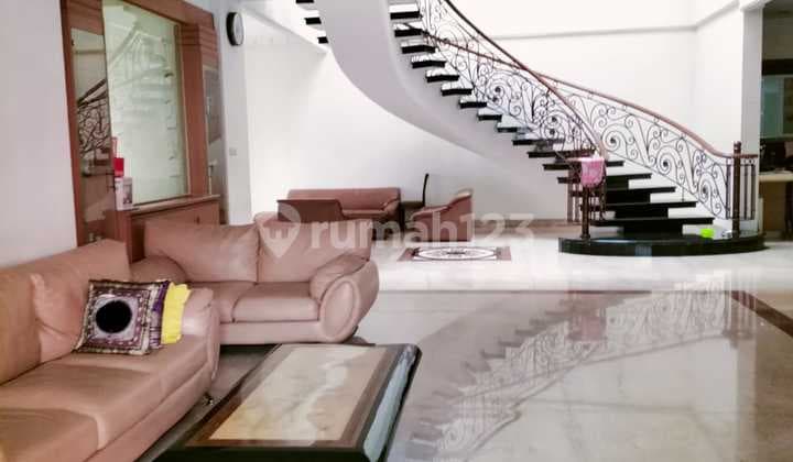 Rumah Di Petojo (ring 1) Jakarta Pusat By Brigitta