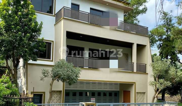 Brandnew design Minimalis split level BSD Giri Loka