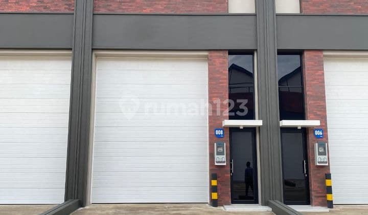 Bizzpark Warehouse PIK2, strategic location 7 minutes to PIK2 CBD, 18 minutes to Soekarno Hatta International Airport.