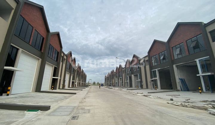 Gudang Bizzpark Pik2 Uk9x30, Row Jalan Lewar