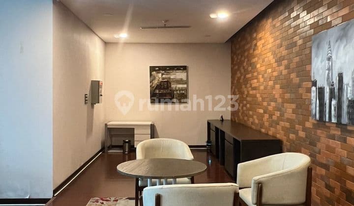 Disewakan Penthouse Essence Darmawangsa 4 BR Bagus Furnished