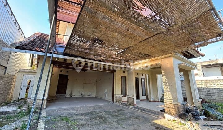 Rumah Lama Kokoh Di Pidada Denpasar
