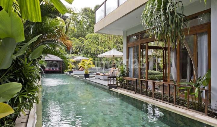 Villa Luxury Kerobokan 4 Kamar Tidur