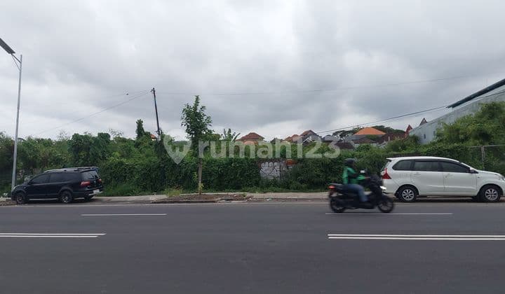 Main Road Land on West Teuku Umar Suitable for Showroom