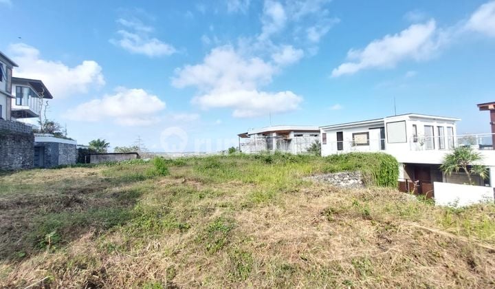 Land in the Pecatu Villa Complex Area