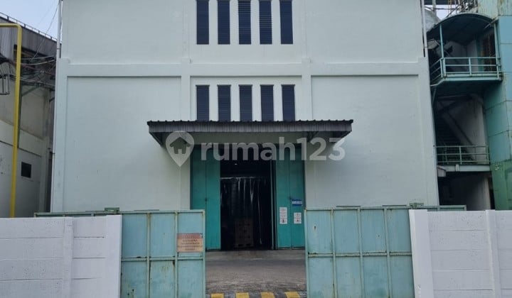 Gudang Disewakan siap pakai, luas di Komplek Semanan Megah