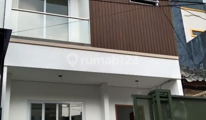 Rumah baru minimalis cantik 3 lt di Citra Garden, Kalideres, Jakarta Barat