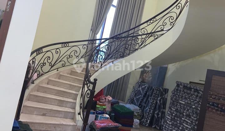 Rumah Hook 2 Lantai Di Taman Surya, Kalideres - Jakarta Barat