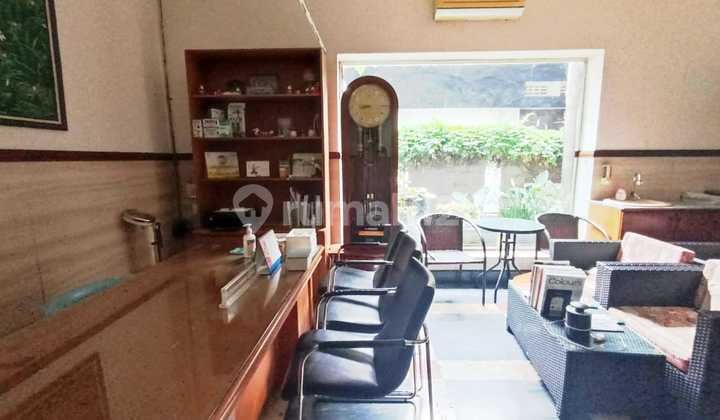 Sewa Rumah Jln. Sulawesi 1.5 Lantai, Furnish, Surabaya Pusat