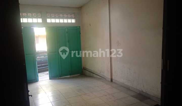 Lowest Price 3-Story Shop House on Main Road Sukajadi Bandung