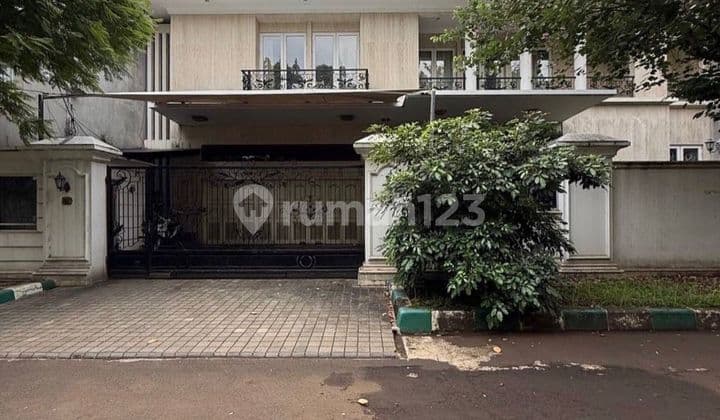 Termurah Rumah di Patal Senayan Jakarta Selatan