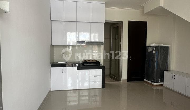 Disewakan rumah pik 2 furnish tinggal bawa koper dan siap huni siap survey