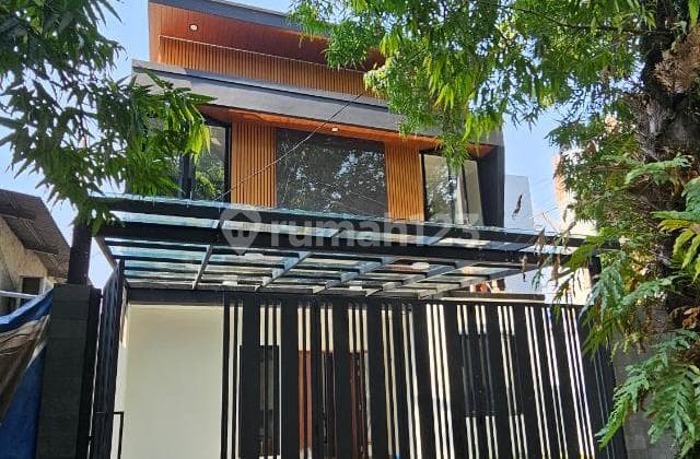 Rumah Mewah di Lokasi Yg Tenang Nyaman Dekat Antasari Cilandak