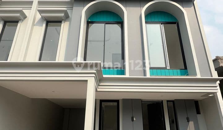 Luxurious 3-Story House Near Setu Cilangkap Toll Road Cipayung Guaranteed Okay