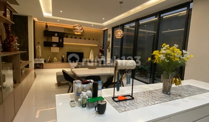 Dijual Rumah Sunrise Garden Design Arsitek 200 M2 Jarang Ada