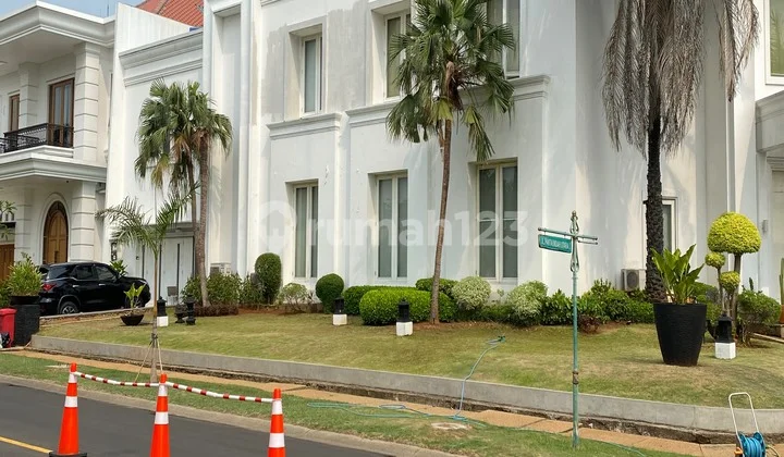 Dijual Rumah Mewah Taman Resort Mediterania Pik Hoek 1013 M2