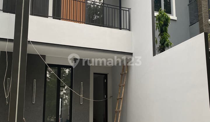 Dijual Rumah Kav Dki Meruya 125 M2 Pencahayaan Bagus