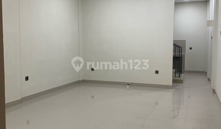 Rumah Baru Jalan Musa Kebayoran Lama 3 Lantai Full