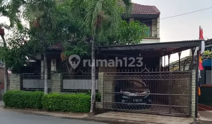 Dijual Rumah 1 1/2 lantai