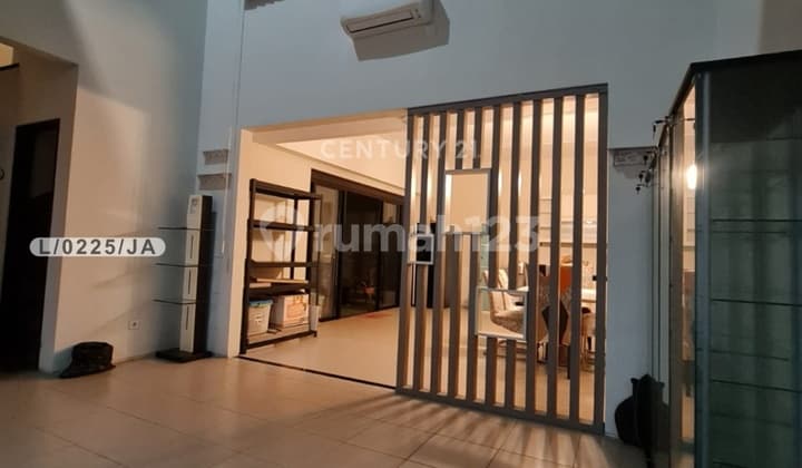 Rumah 2 Lantai Bagus SHM Siap Huni Di Kota Baru Parahyangan