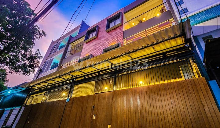Jual Rumah Kost 18 Kamar di Tanjung Duren Jakarta Barat