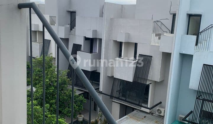 Disewakan Rumah Tabebuya BSD City Lokasi Strategis Lingkungan Aman Nyaman Dalam Cluster