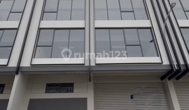 Warehouse for Rent Near Benda Daan Mogot Airport, Flood-Free Area, Duta Indah Starhub.