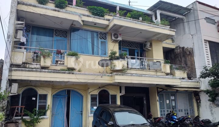 Kostan 3 Lantai di Jl Murdai, Cempaka Putih. Dkt Jl Percetakan Negara