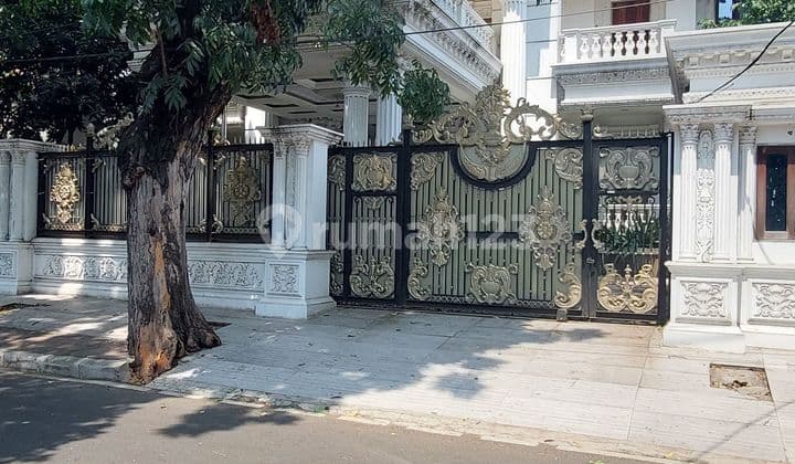 Rumah Mewah di Jl Kramat VI, Kenari, Senen. Dkt ke Kwitang dan Salemba